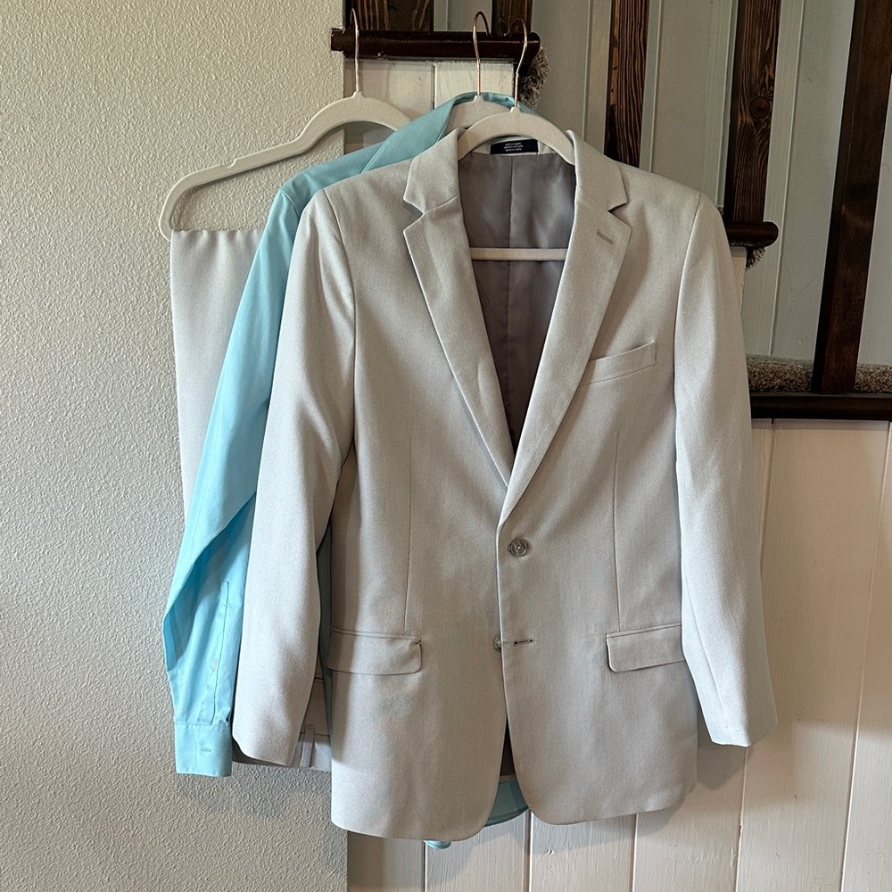Boys Light Gray Nautica Suit w/free button up
